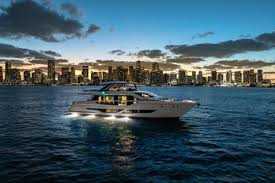 Ferretti 860 2026 iç mekan 3