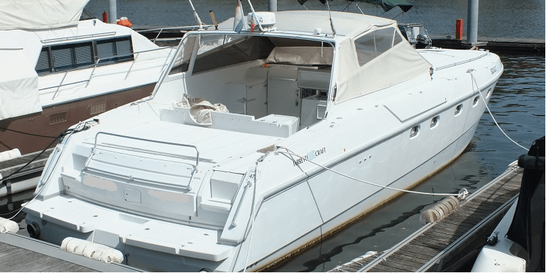 Ferretti Altura 47 1990 iç mekan 3