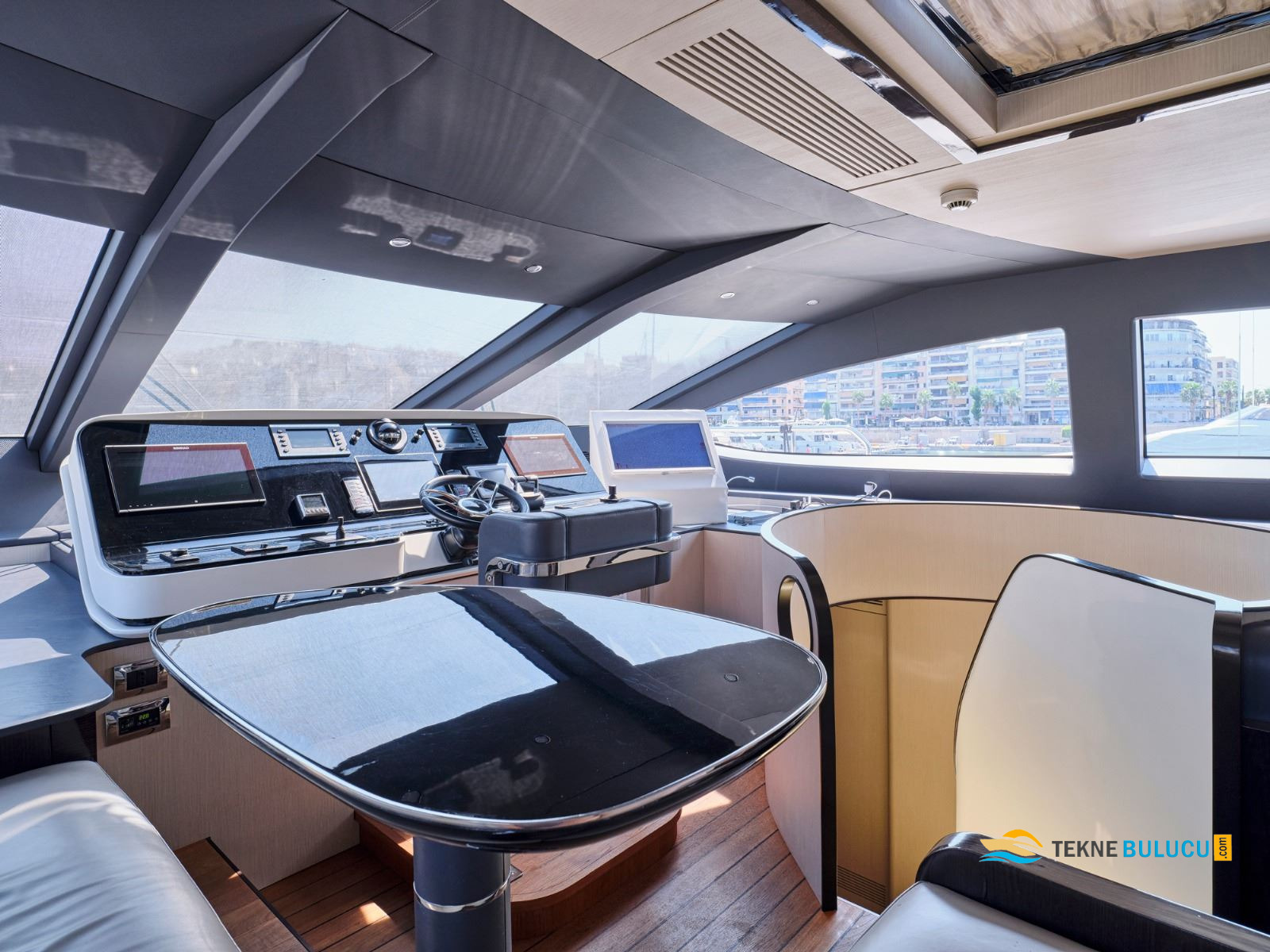 Azimut Grande 32 Metri 2026 iç mekan 1
