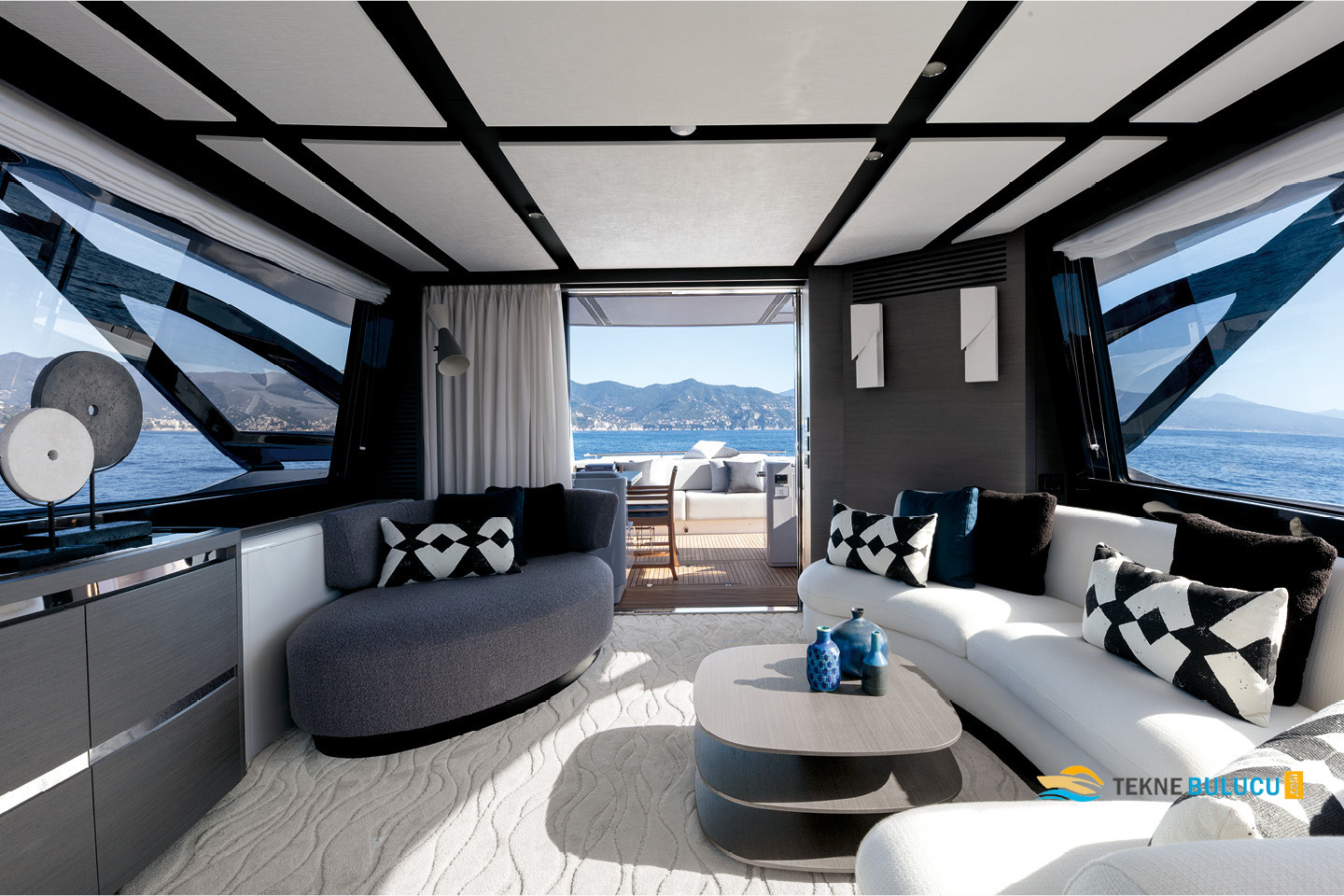 Azimut S8 2022 iç mekan 1