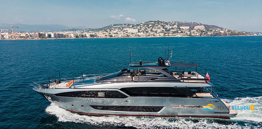Riva 90 Argo 2022 iç mekan 1