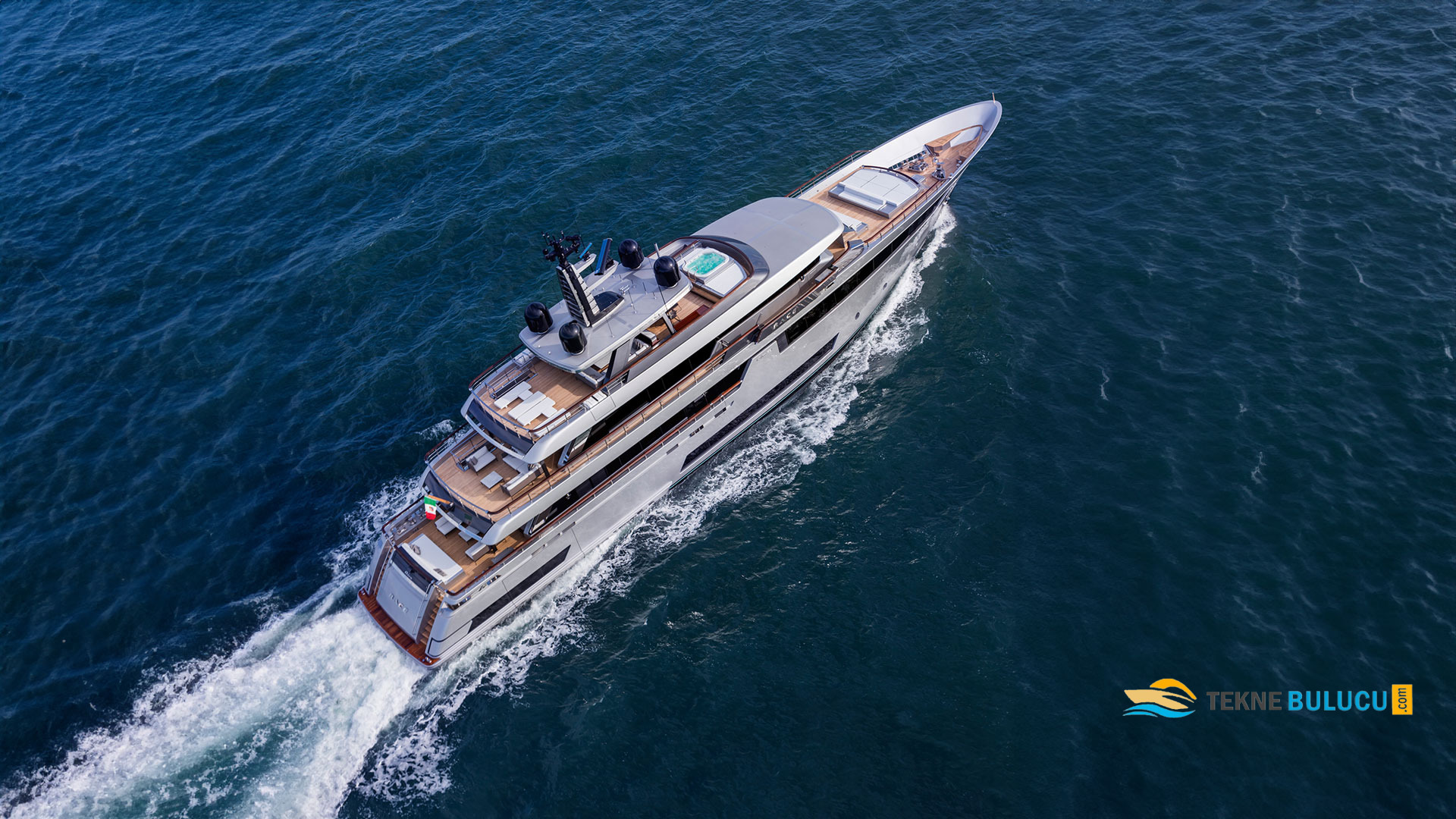 Riva 50 Metri 2022 iç mekan 1