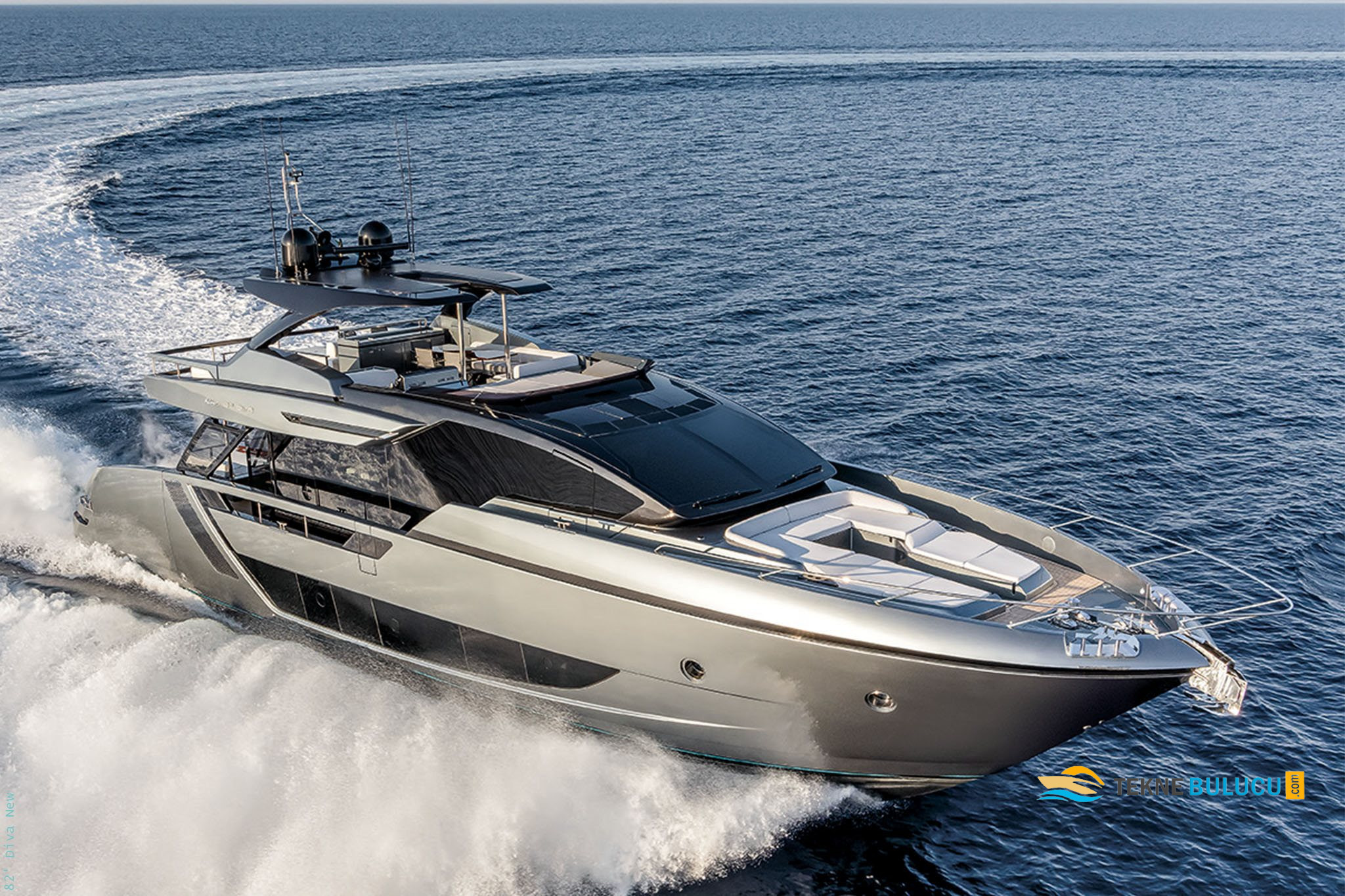 Riva 82 Diva 2026 iç mekan 1
