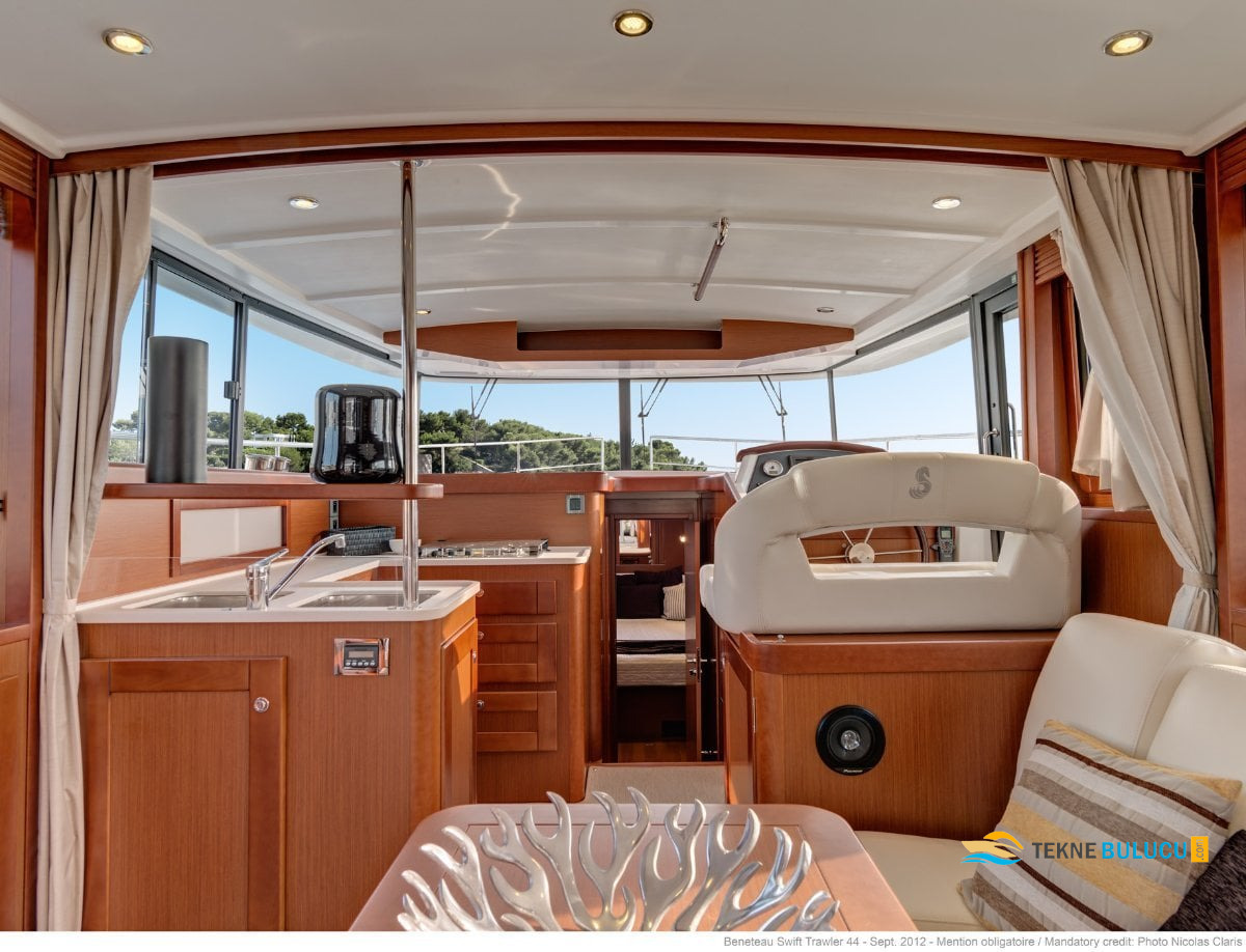Beneteau Swift Trawler 44 2015 iç mekan 1