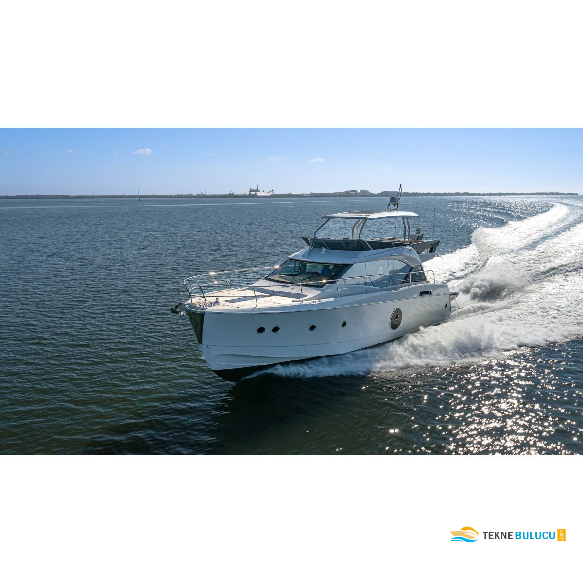 Beneteau Monte Carlo 6 2019 iç mekan 1