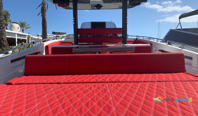 Canados Gladiator 428 2020 iç mekan 1