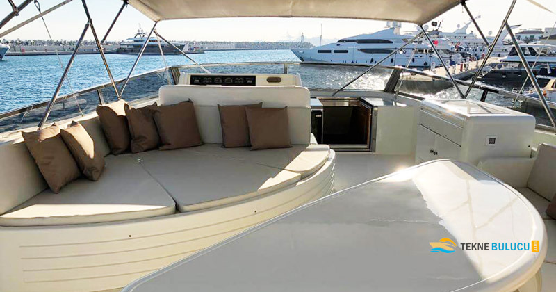 Falcon 86 2008 iç mekan 1