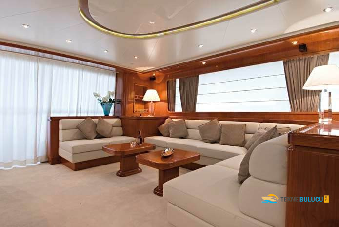 Falcon 90 2015 iç mekan 1