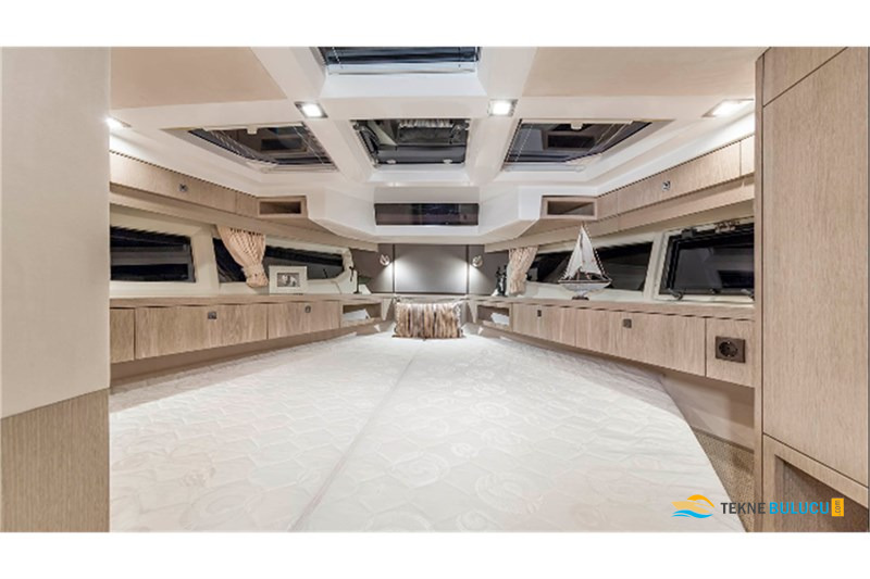 Galeon 360 Fly 2021 iç mekan 1