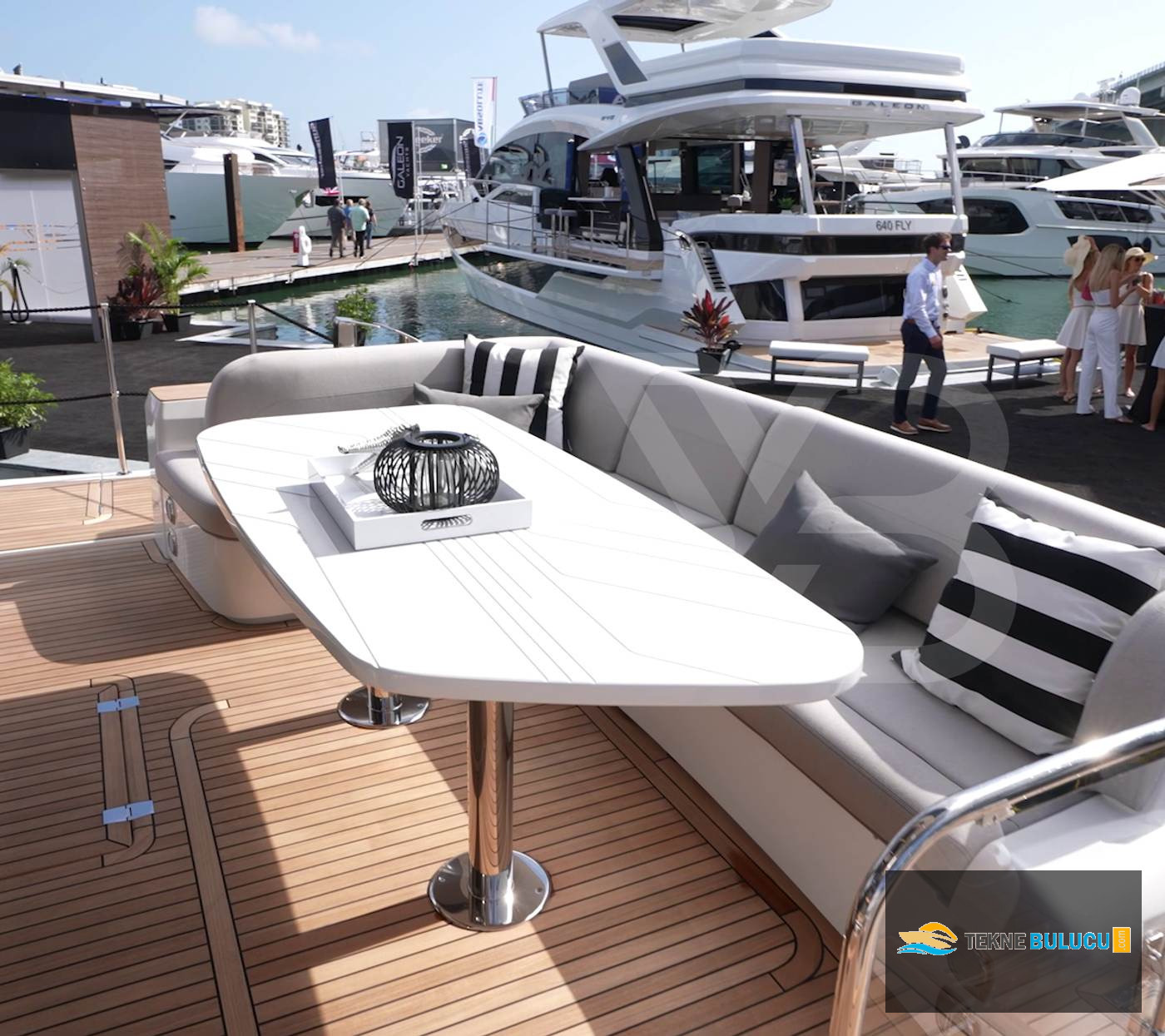 Galeon 560 Fly 2022 iç mekan 1