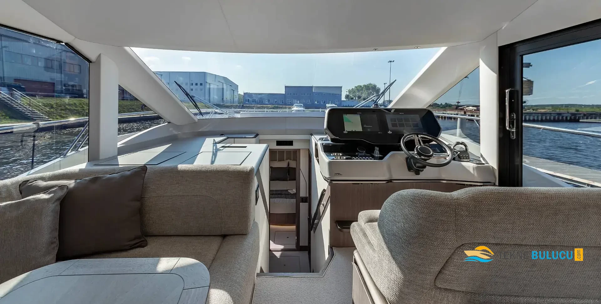 Galeon 560 Fly 2026 iç mekan 1