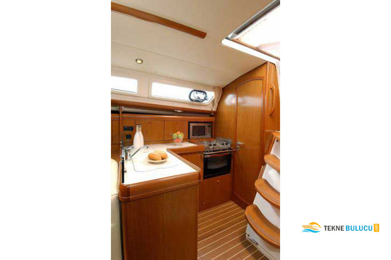 Jeanneau Sun Odyssey 36i 2012 iç mekan 1