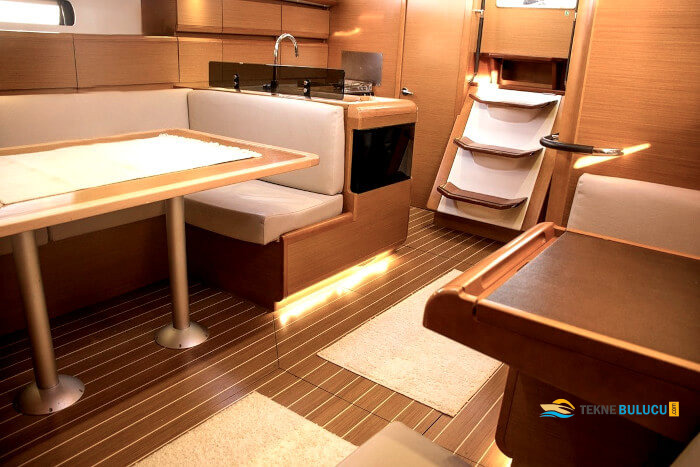 Jeanneau Sun Odyssey 439 2013 iç mekan 1
