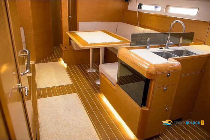 Jeanneau Sun Odyssey 439 2018 iç mekan 1