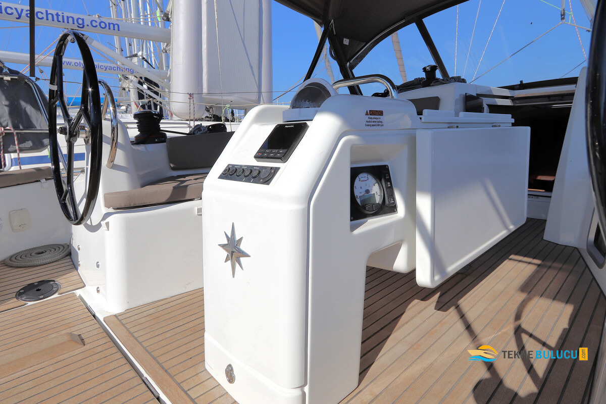 Jeanneau Sun Odyssey 410 2022 iç mekan 1