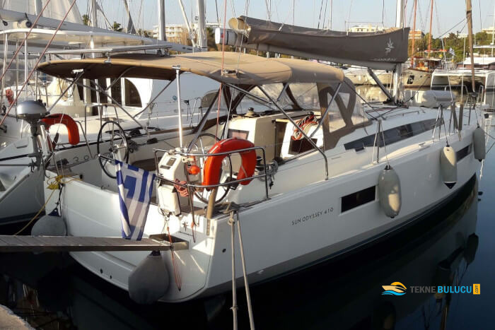 Jeanneau Sun Odyssey 410 2023 iç mekan 1