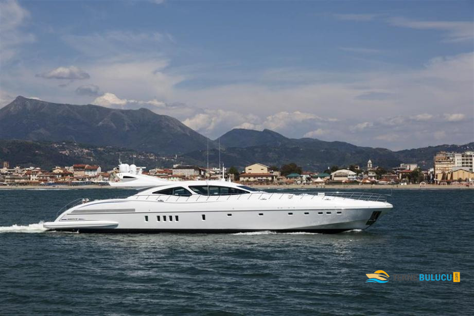 Mangusta 130 2006 iç mekan 1