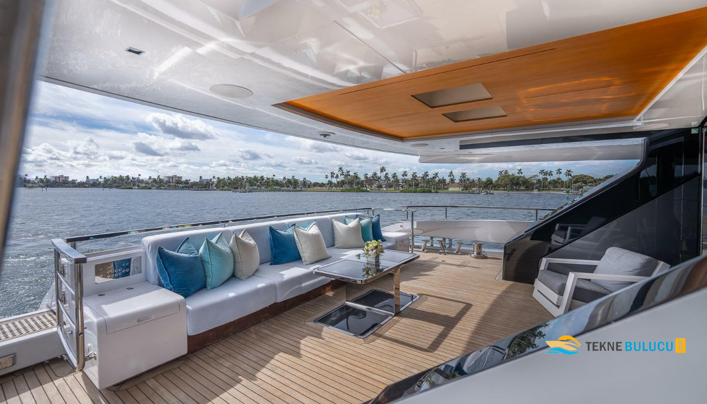 Mangusta Oceano 42 2023 iç mekan 1