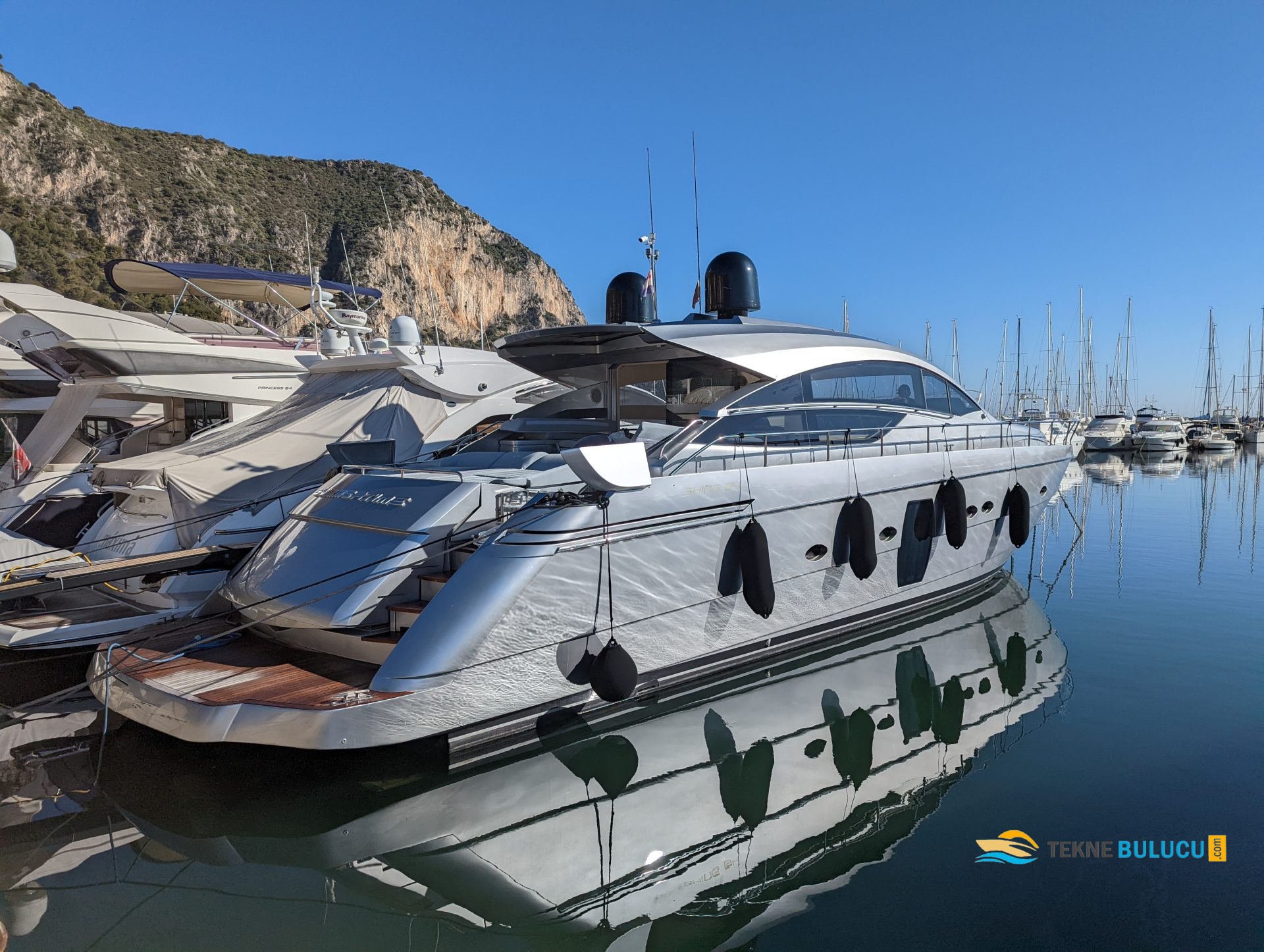 Pershing 64 2013 iç mekan 1
