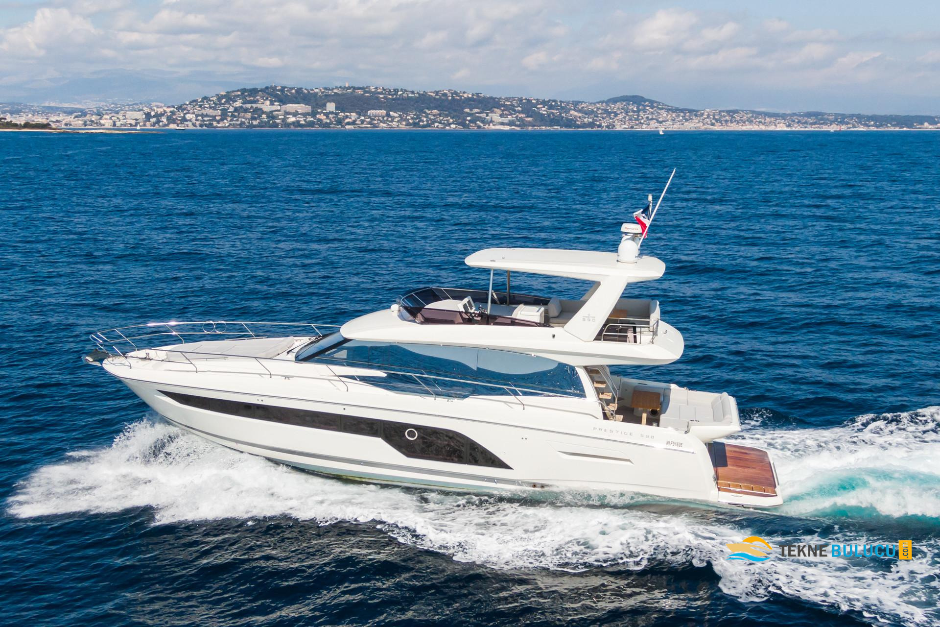 Prestige 590 2026 iç mekan 1