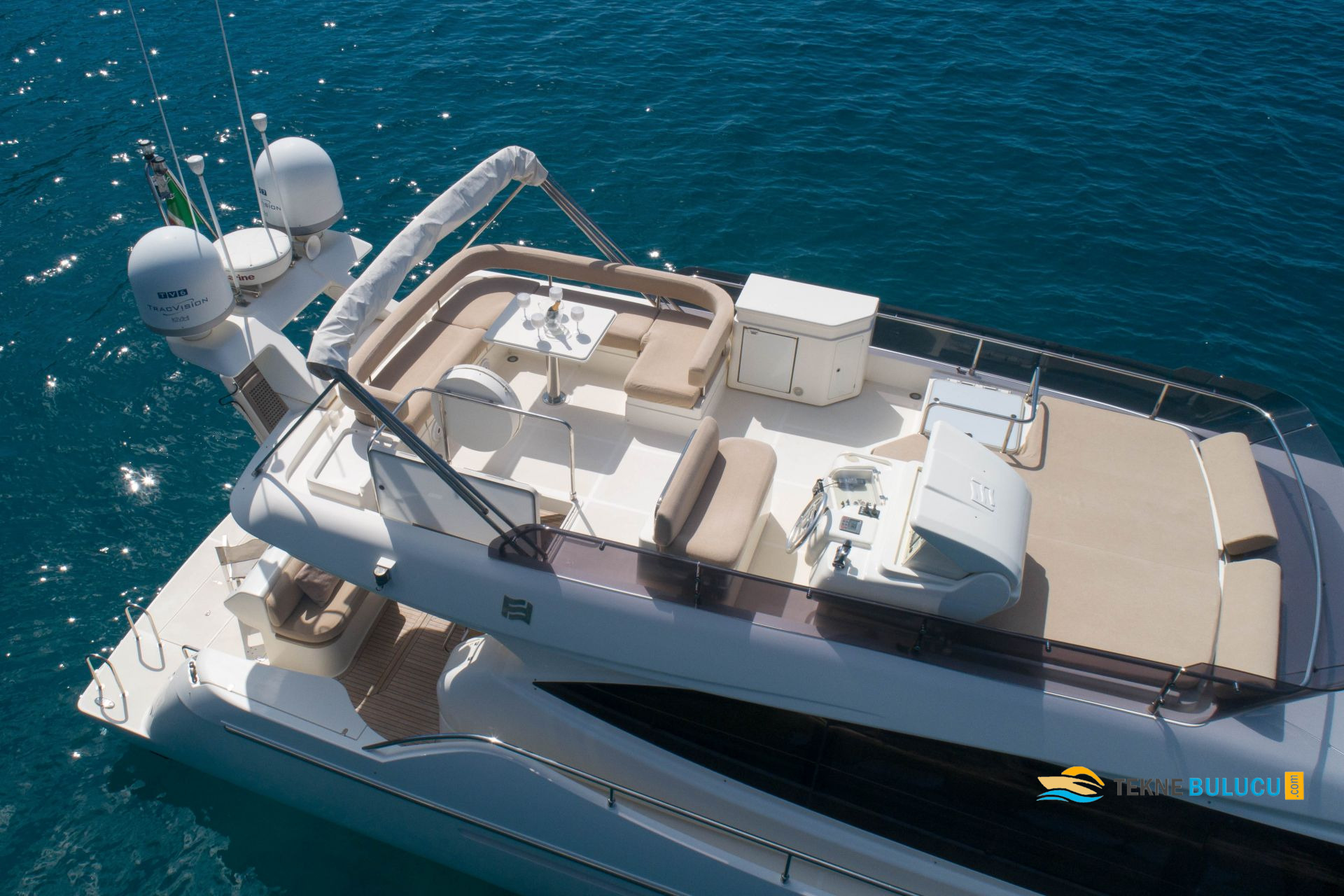 Ferretti 560 / 570 2009 iç mekan 2