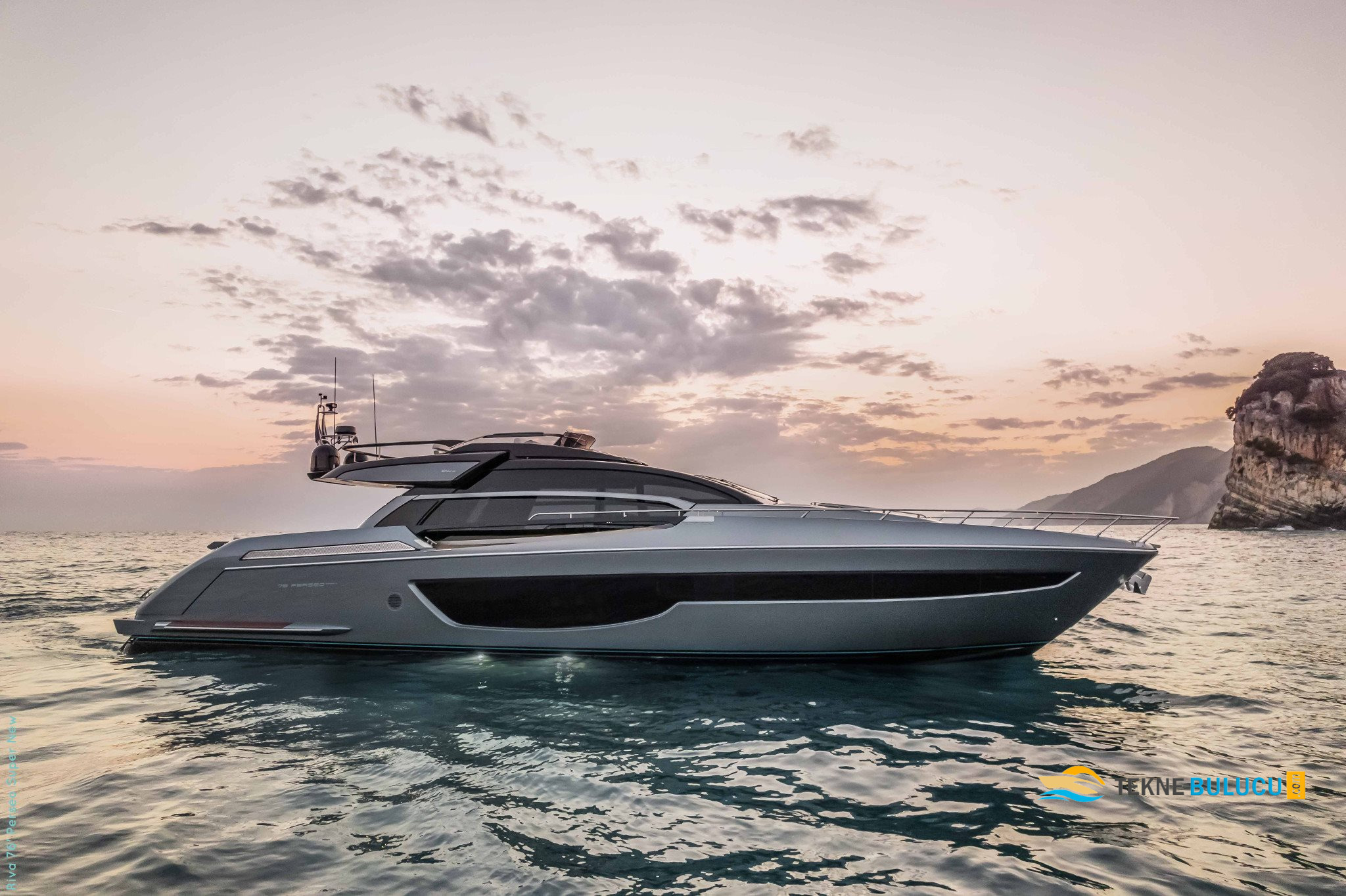 Riva 76 Perseo 2024 iç mekan 2