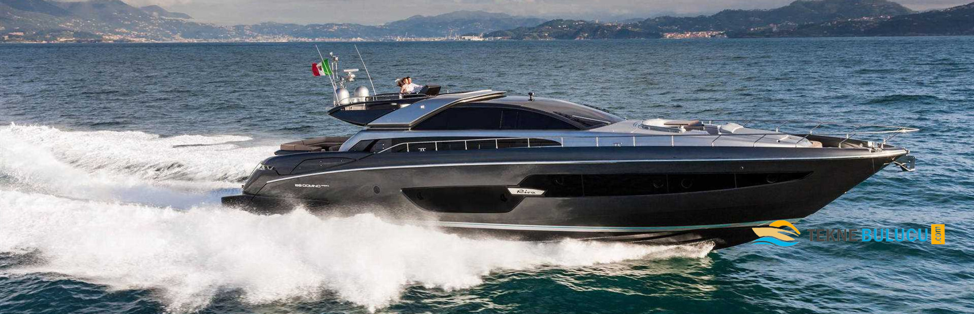 Riva 88 Domino Super 2023 iç mekan 2