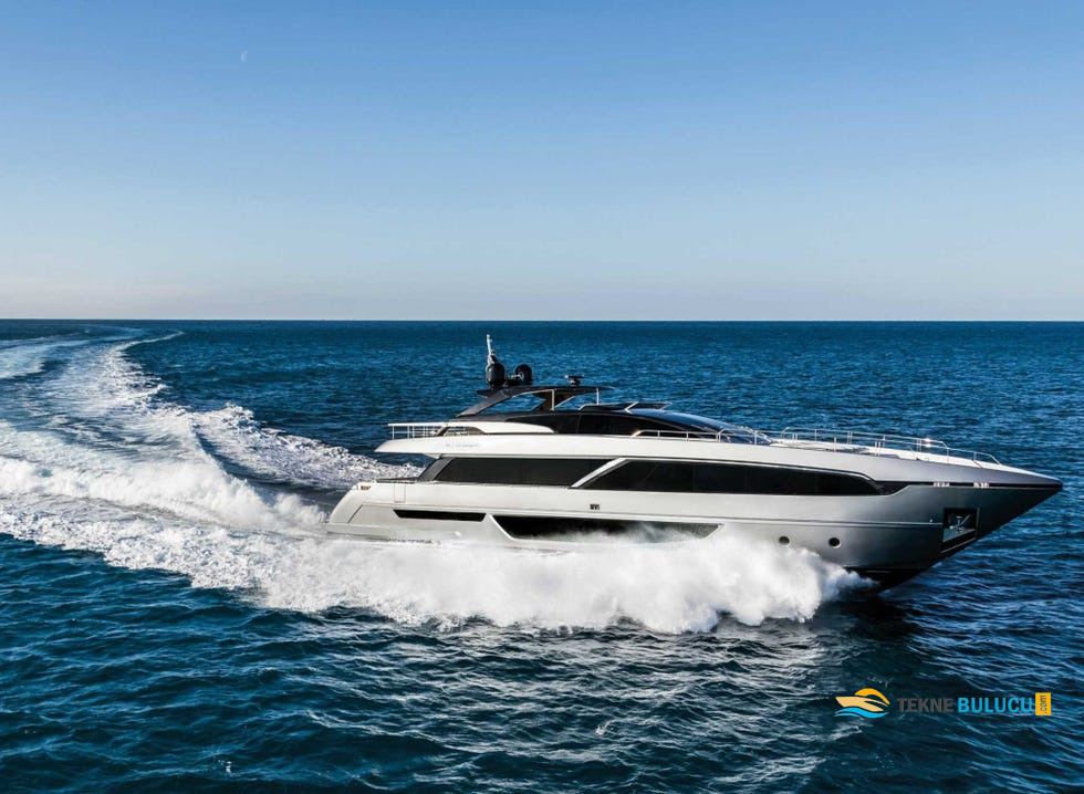 Riva 100 Corsaro 2021 iç mekan 2