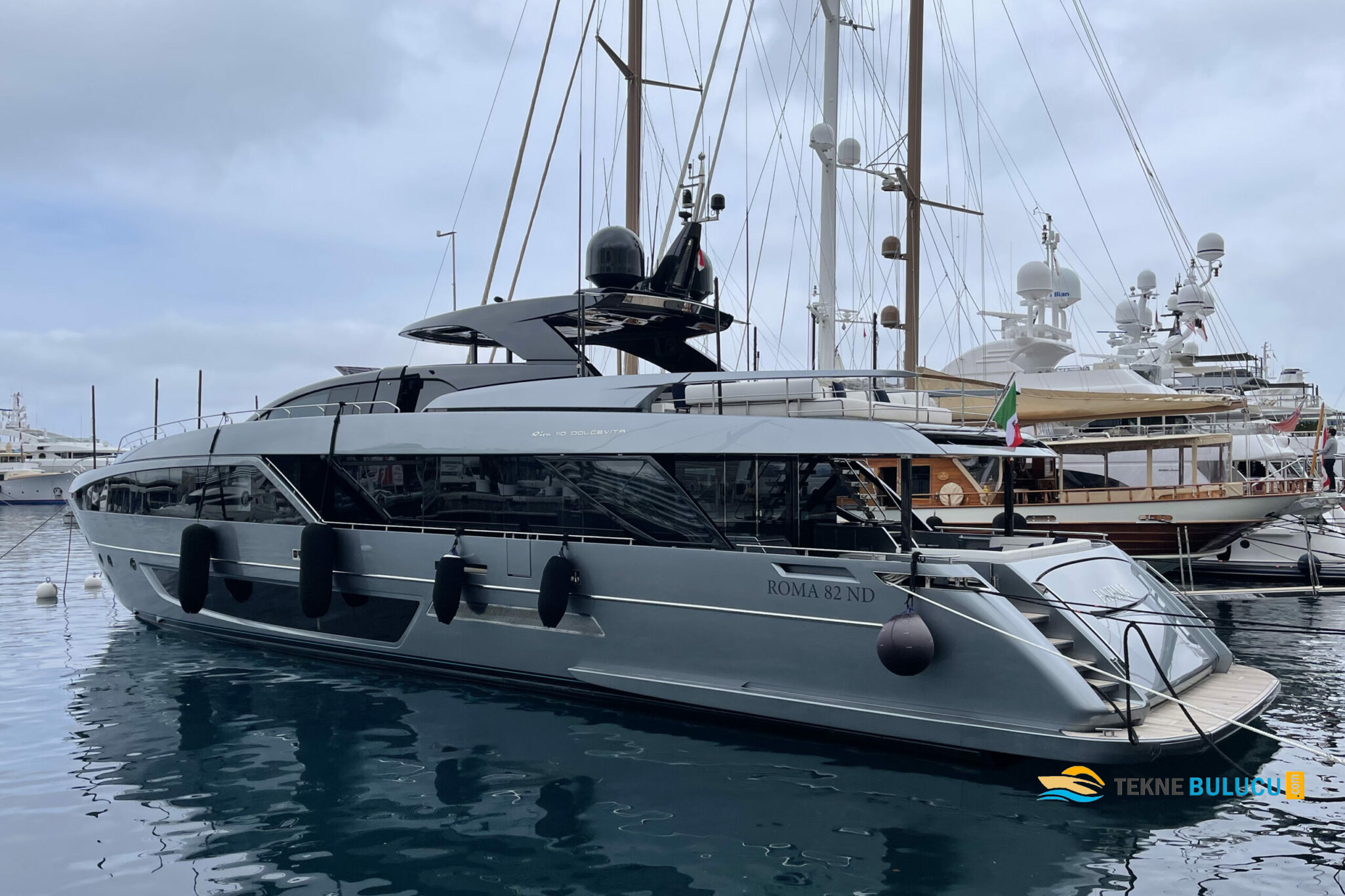 Riva 110 Dolcevita 2021 iç mekan 2