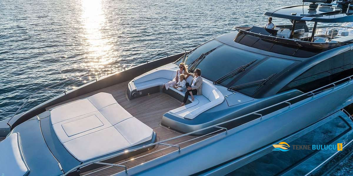 Riva 110 Dolcevita 2022 iç mekan 2