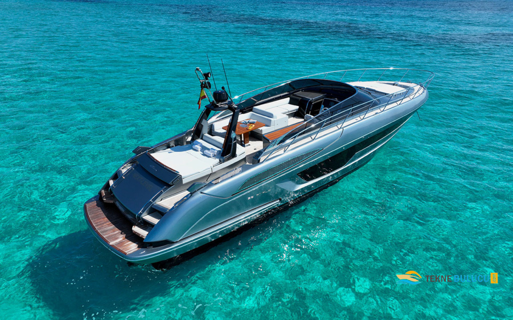Riva 56 Rivale 2020 iç mekan 2