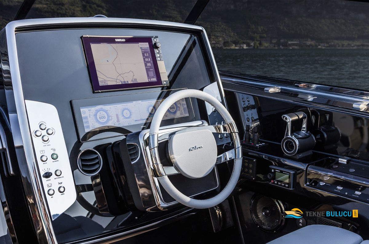 Riva 56 Rivale 2023 iç mekan 2