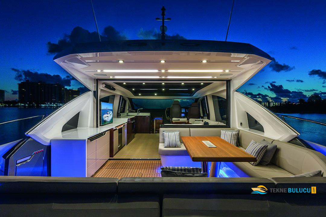 Fairline Targa 63 GTO 2020 iç mekan 2