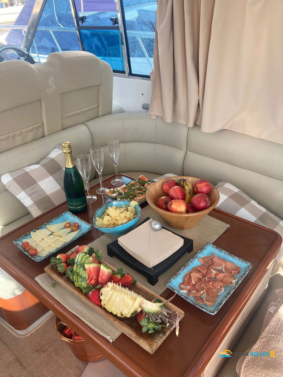 Beneteau Antares 42 2019 iç mekan 2