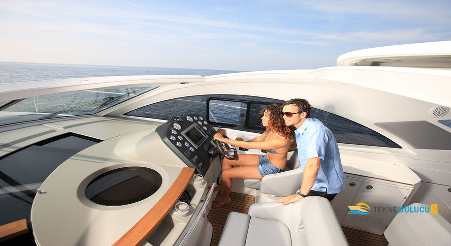 Beneteau Monte Carlo 42 2014 iç mekan 2