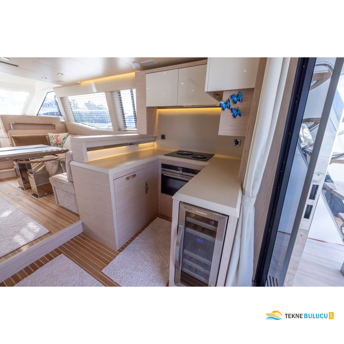 Beneteau Monte Carlo 6 2015 iç mekan 2