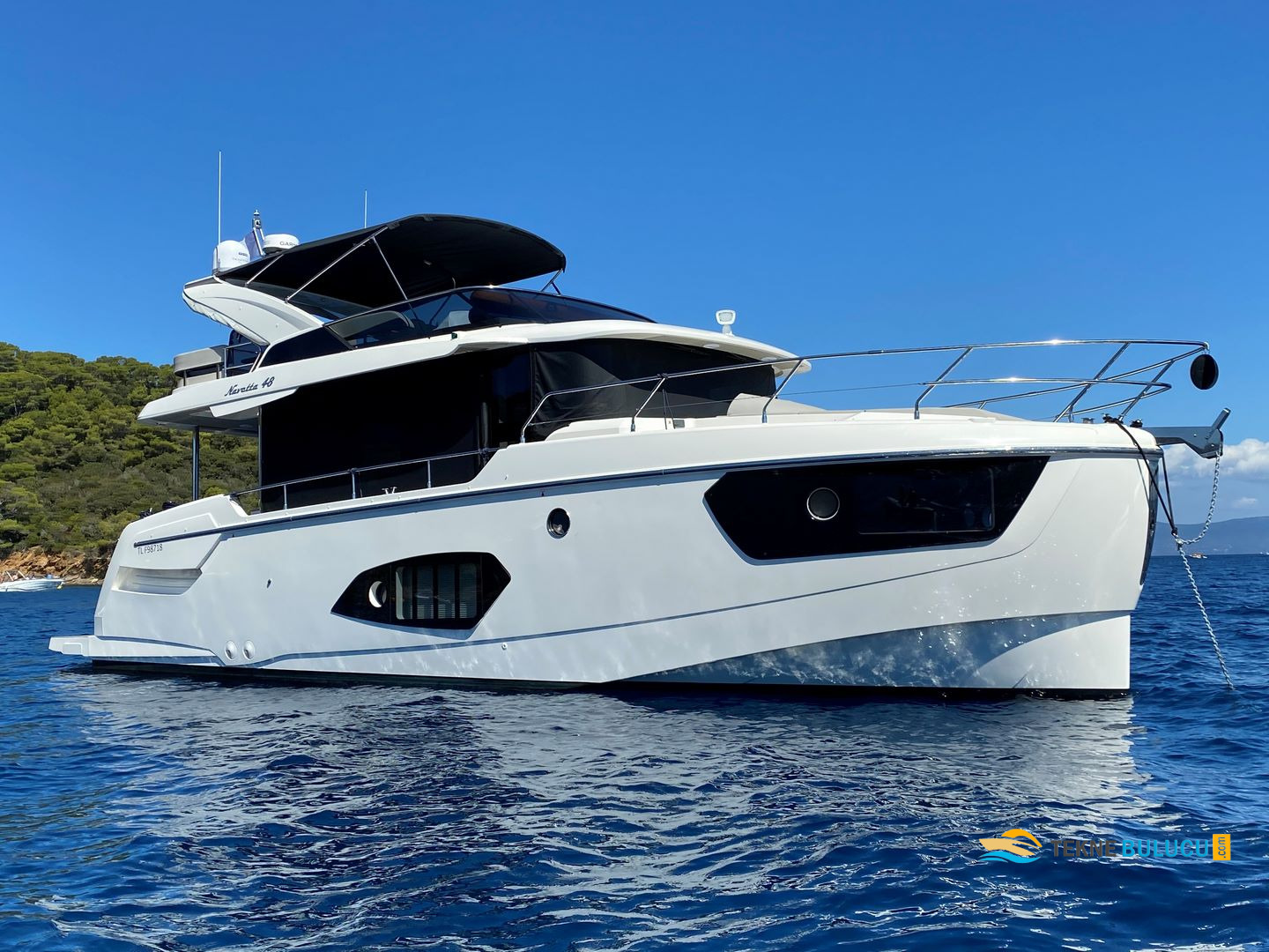 Absolute Navetta 48 2017 iç mekan 2