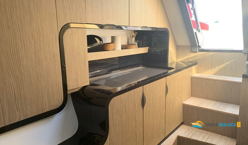 Canados Gladiator 428 2023 iç mekan 2