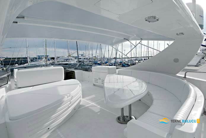 Falcon 90 2010 iç mekan 2