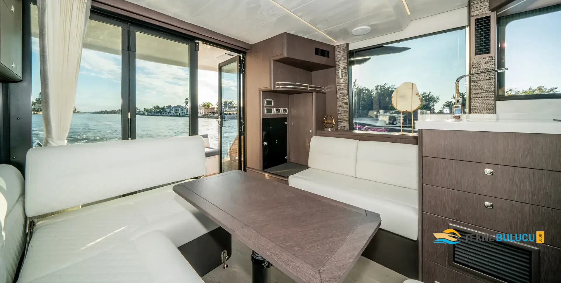 Galeon 400 Fly 2018 iç mekan 2