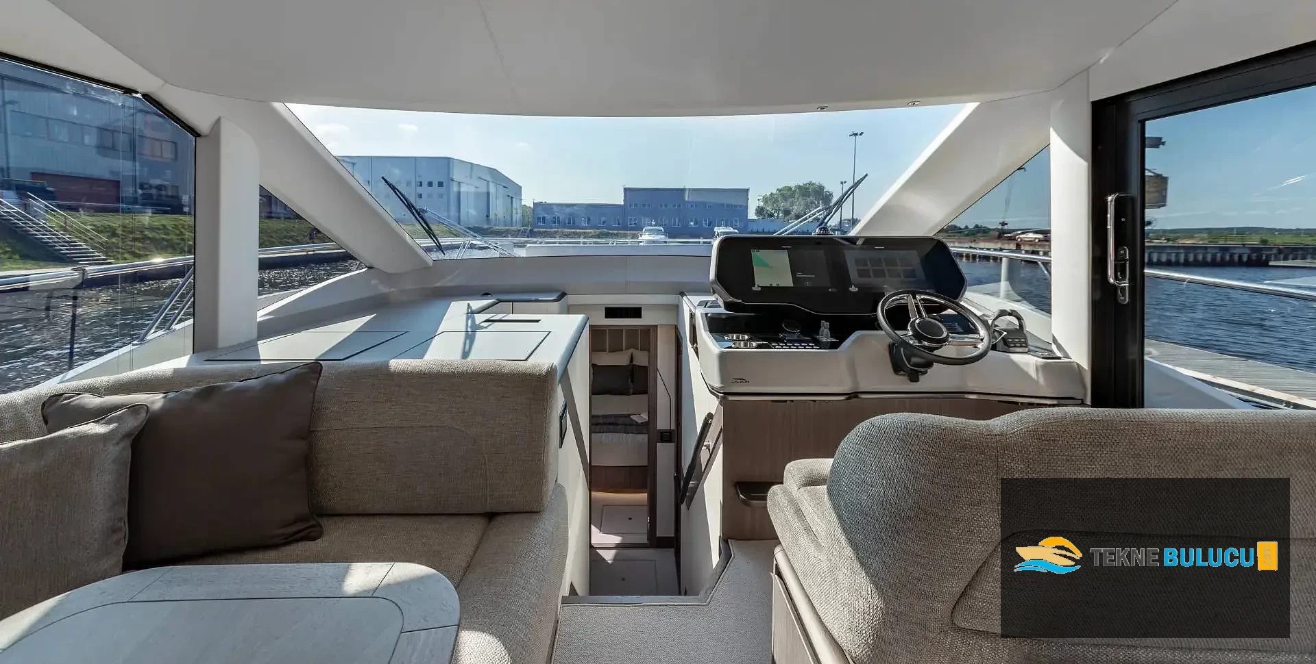 Galeon 560 Fly 2022 iç mekan 2