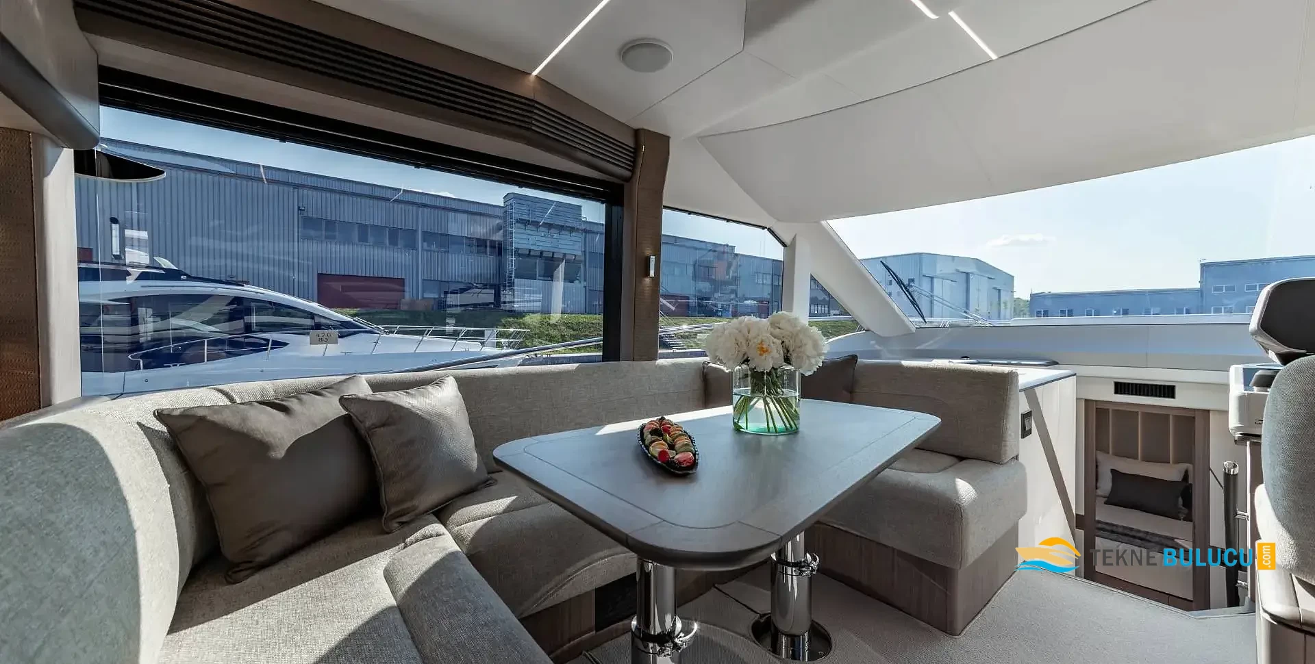 Galeon 560 Fly 2025 iç mekan 2