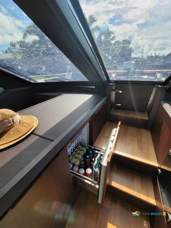 Galeon 640 Fly 2019 iç mekan 2