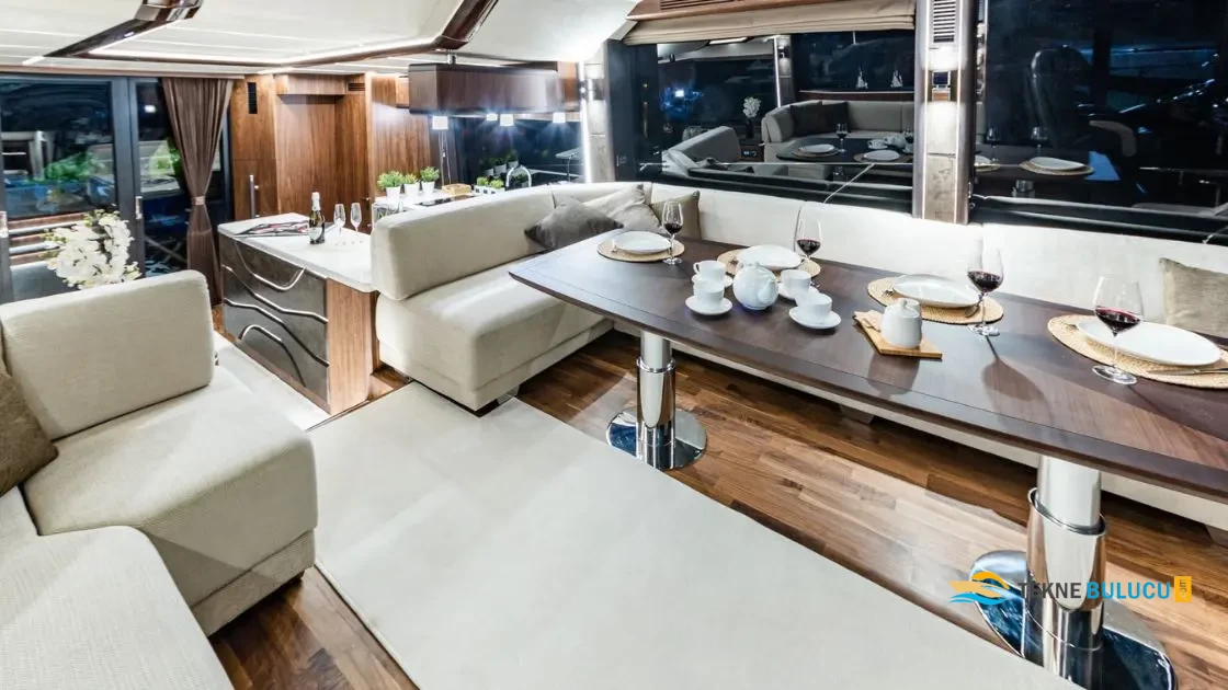 Galeon 680 Fly 2024 iç mekan 2