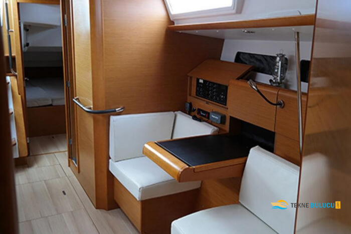 Jeanneau Sun Odyssey 439 2012 iç mekan 2