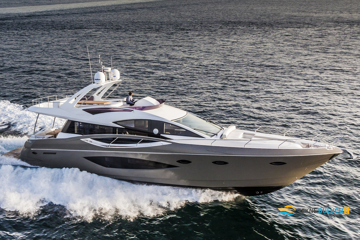 Numarine 70 Fly 2012 iç mekan 2