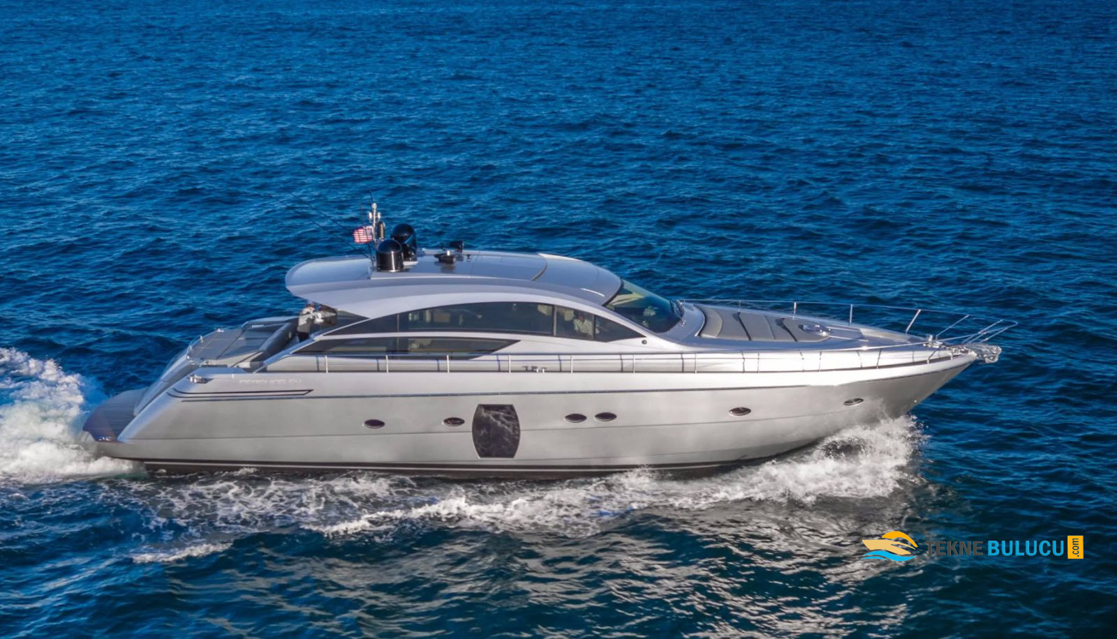Pershing 64 2011 iç mekan 2