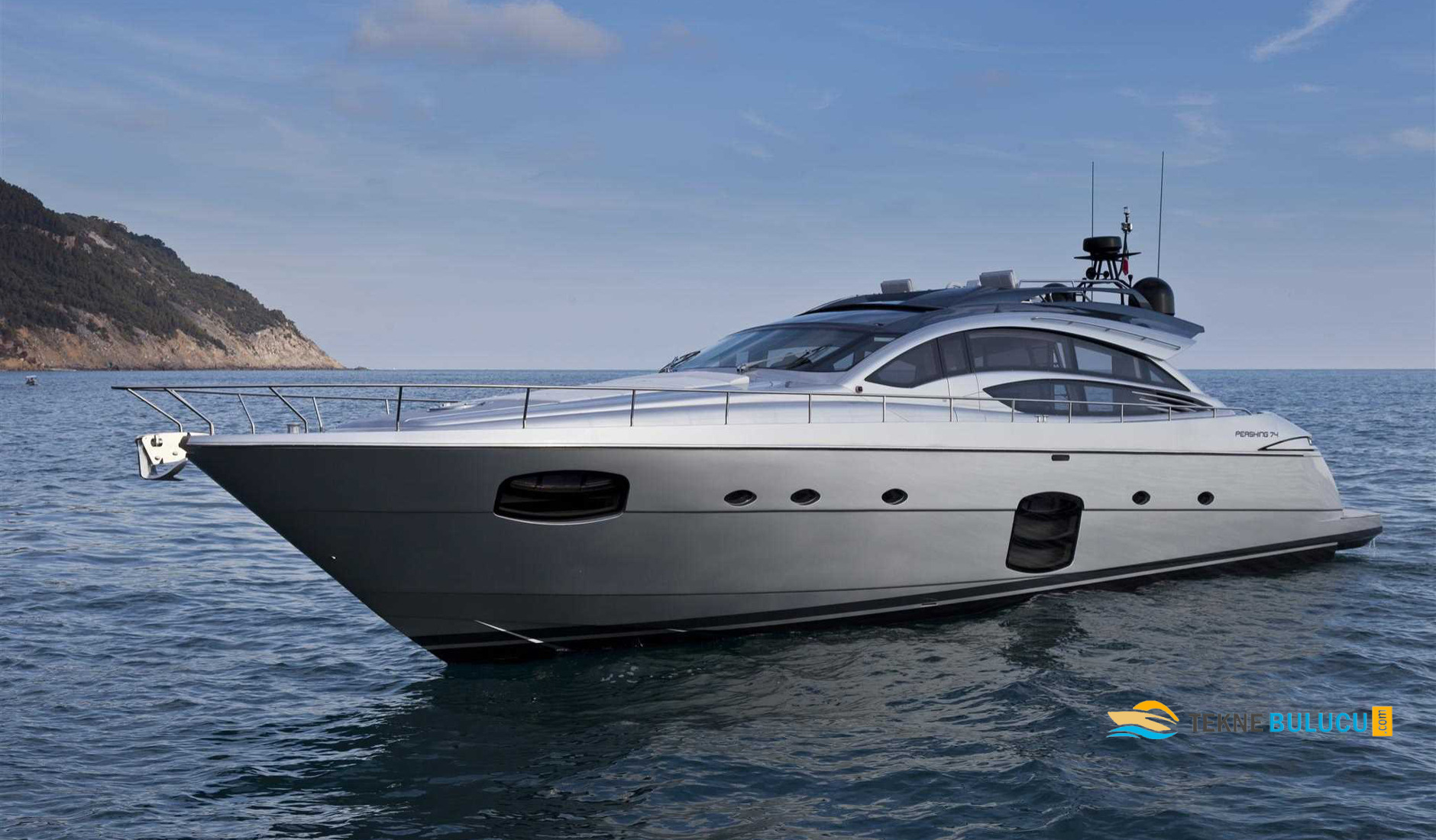 Pershing 74 2021 iç mekan 2
