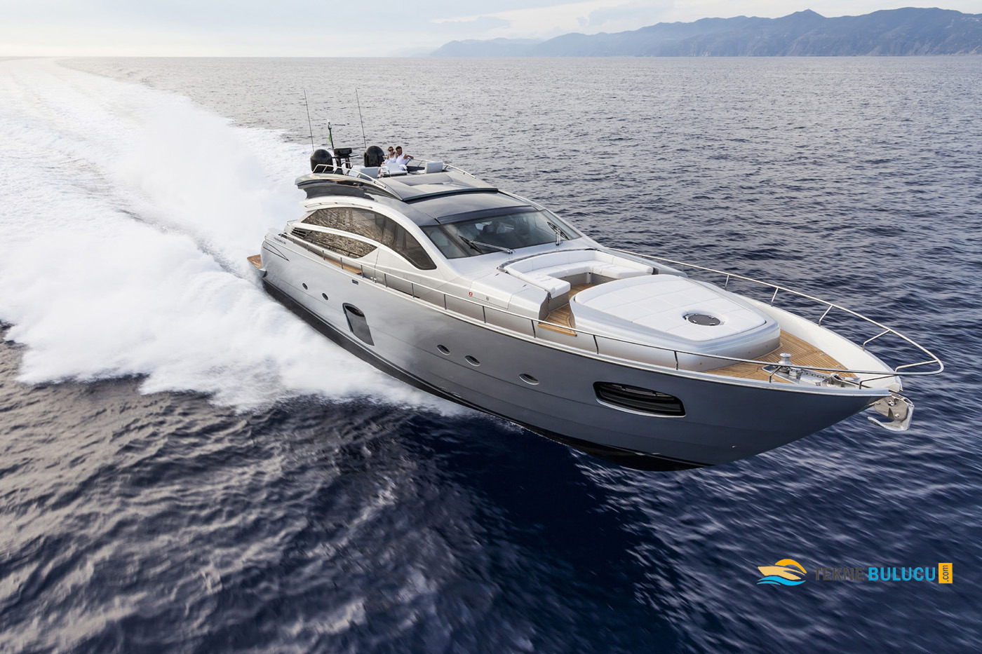 Pershing 82 2019 iç mekan 2