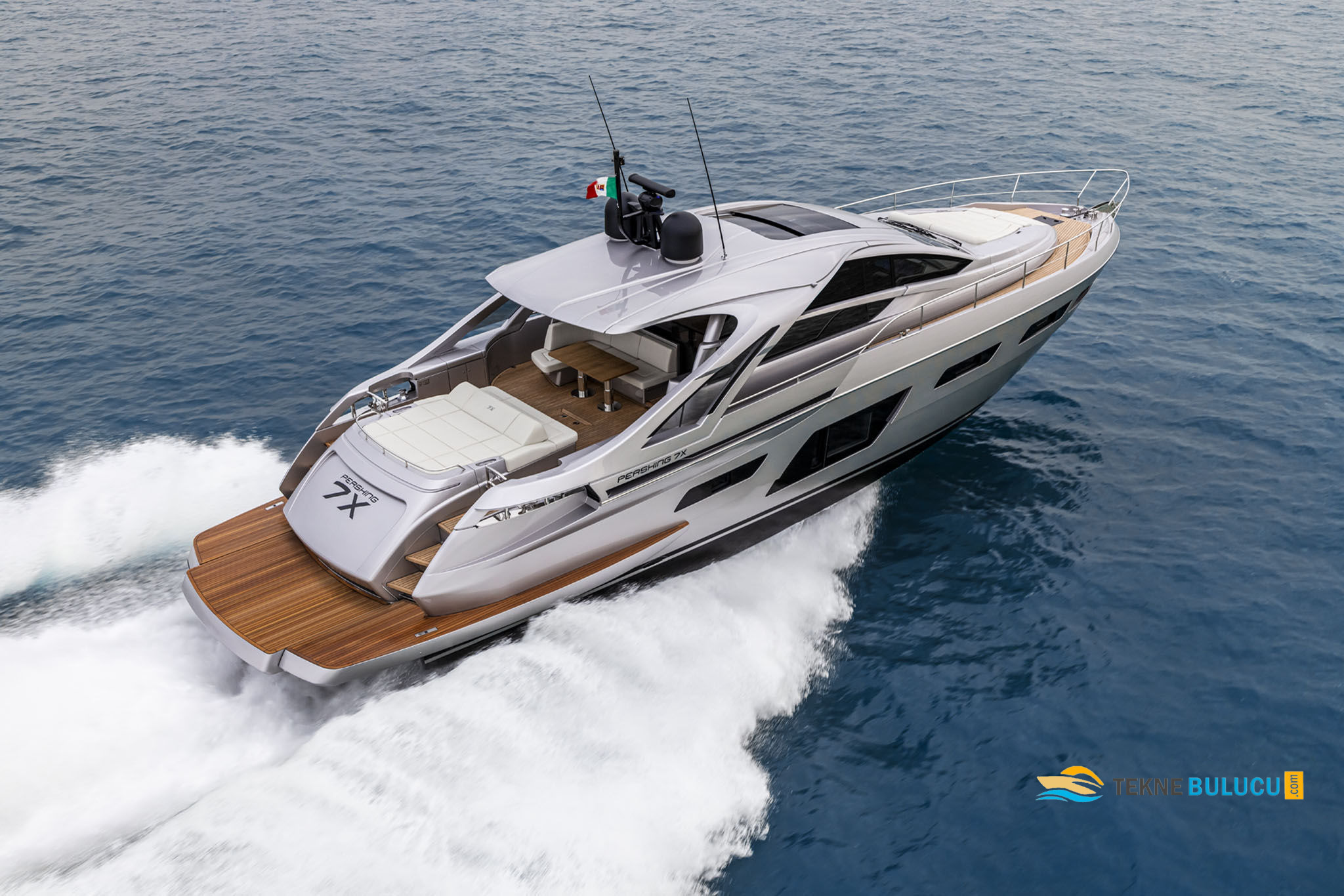 Pershing 7X 2020 iç mekan 2